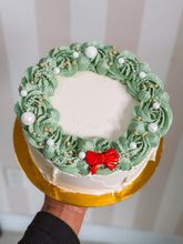 Load image into Gallery viewer, Holiday Wreath Cake
